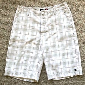 QUICKSILVER Plaid Shorts in Cream, Brown, and Grey. Great shorts!!